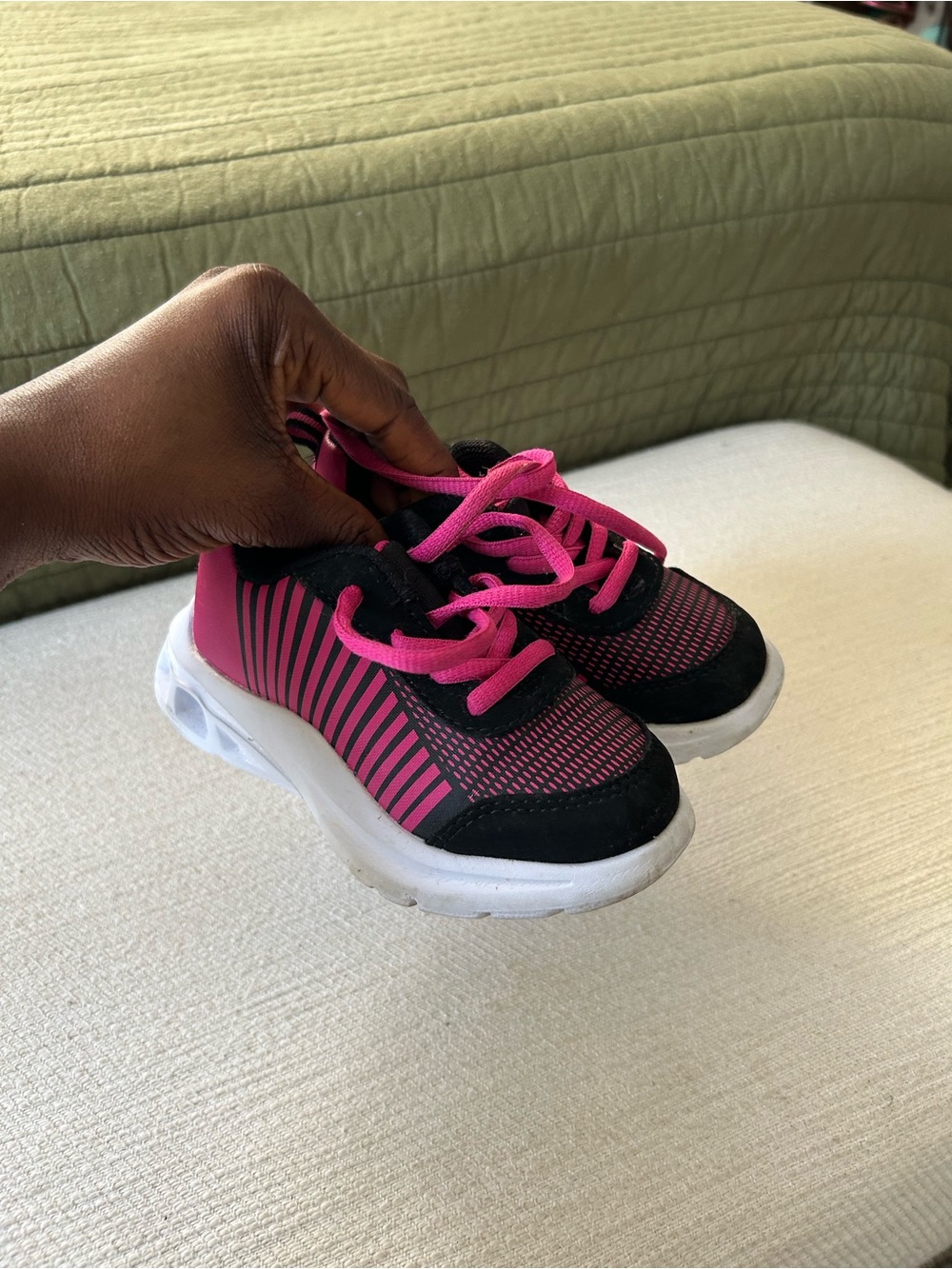 Kidgets - Toddler Girls Black and Pink Light Up Sneakers